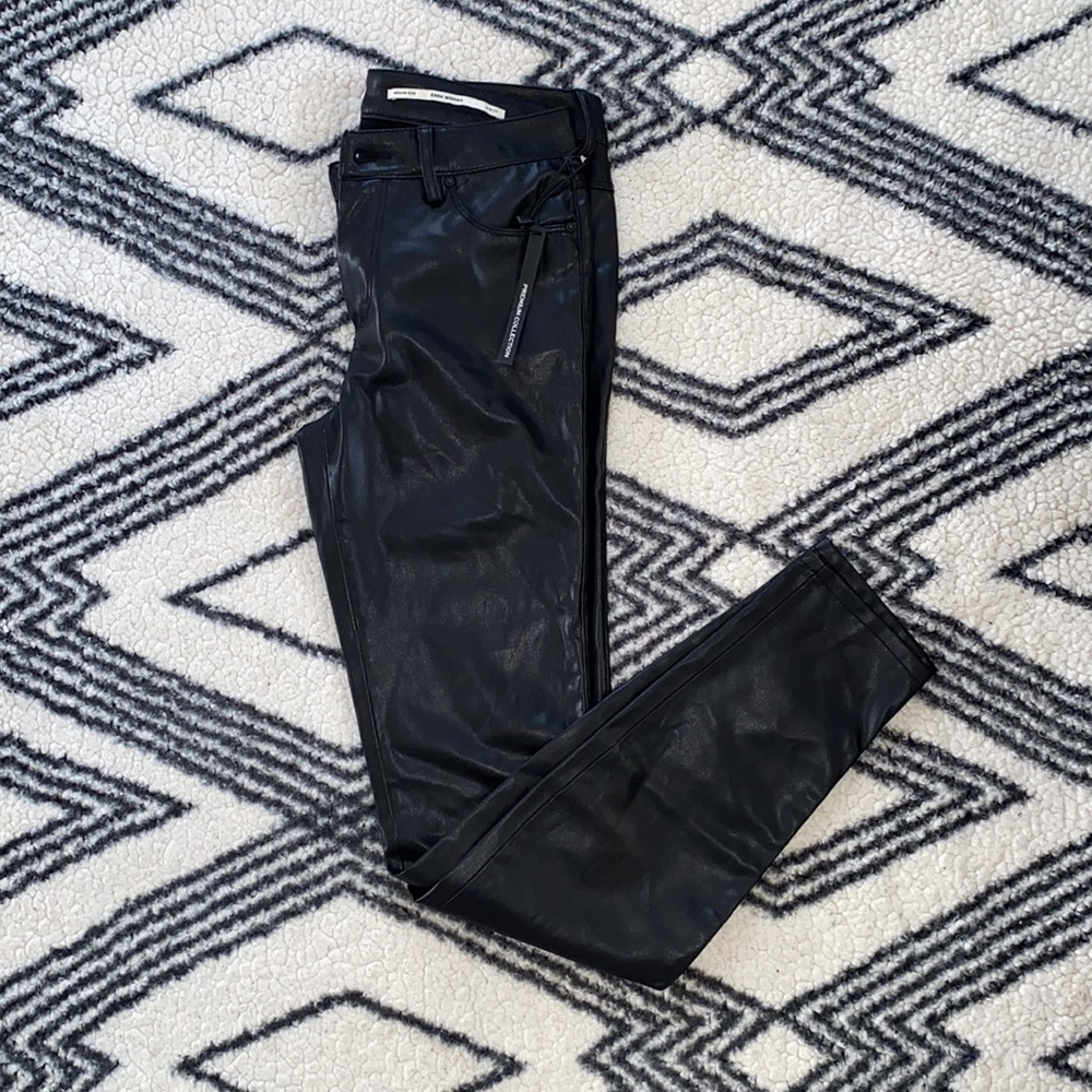 Zara Black Leather Slim Fit Mid Rise Pant| Size: XS